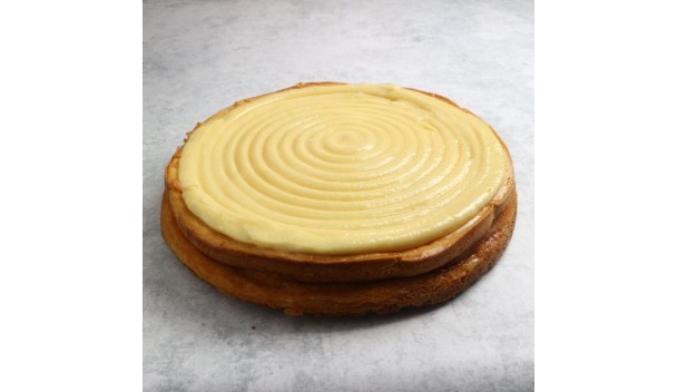 Cheesecake lemon curd taart